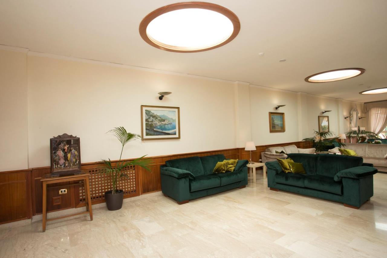 Hotel Villa Serena Castellammare di Stabia Εξωτερικό φωτογραφία