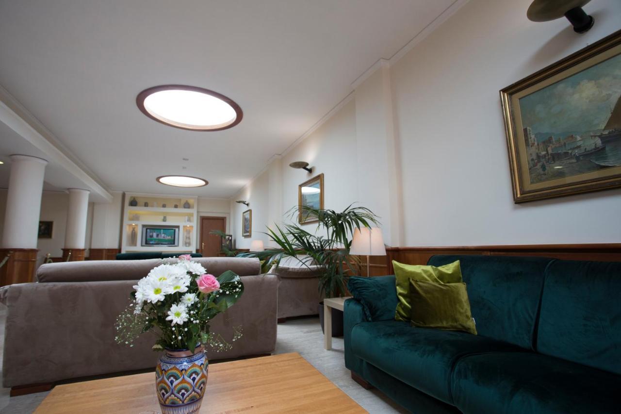 Hotel Villa Serena Castellammare di Stabia Εξωτερικό φωτογραφία