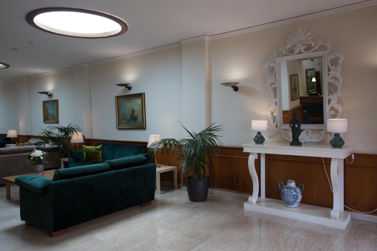 Hotel Villa Serena Castellammare di Stabia Εξωτερικό φωτογραφία