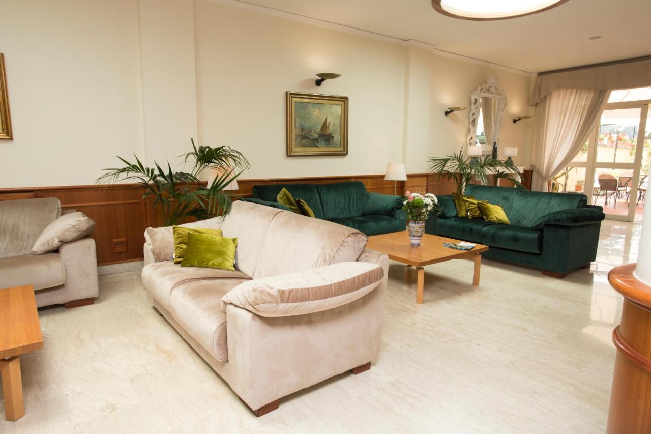 Hotel Villa Serena Castellammare di Stabia Εξωτερικό φωτογραφία