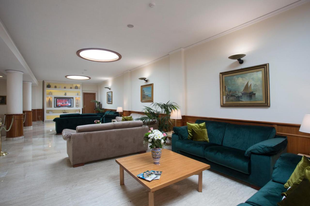 Hotel Villa Serena Castellammare di Stabia Εξωτερικό φωτογραφία