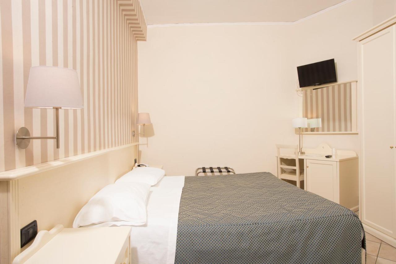 Hotel Villa Serena Castellammare di Stabia Εξωτερικό φωτογραφία
