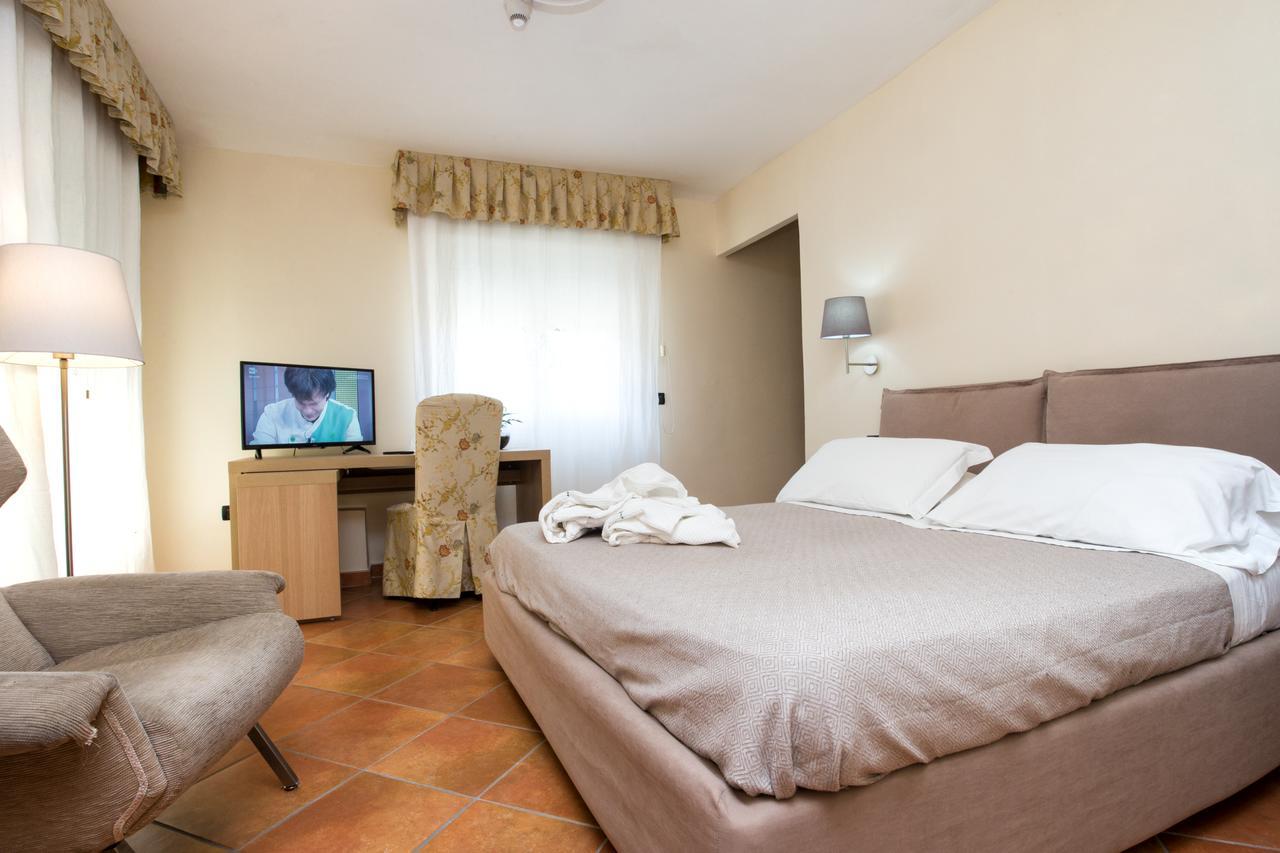 Hotel Villa Serena Castellammare di Stabia Εξωτερικό φωτογραφία