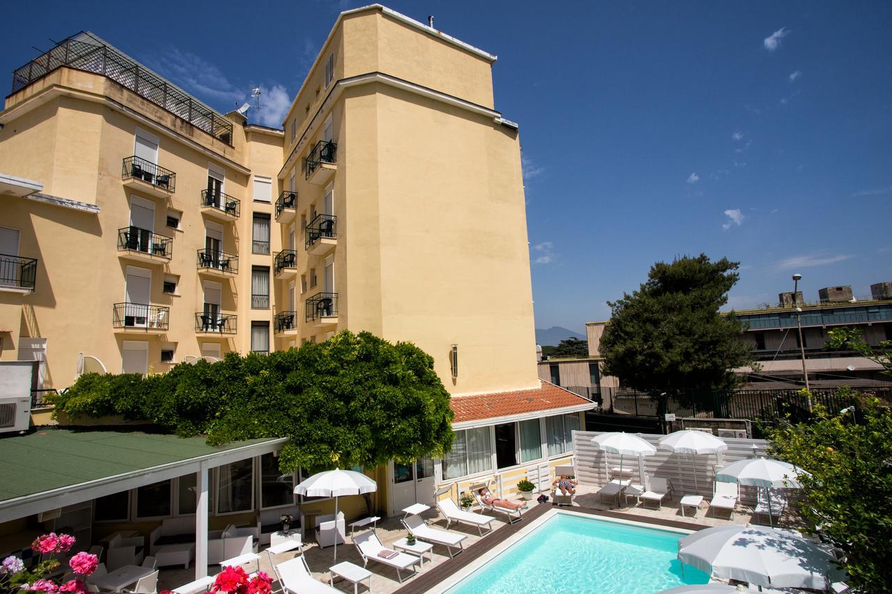 Hotel Villa Serena Castellammare di Stabia Εξωτερικό φωτογραφία
